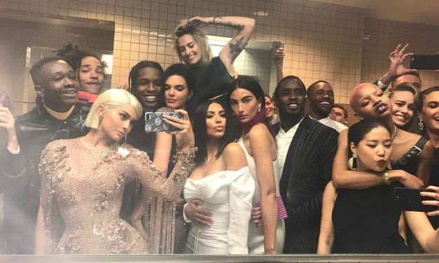 Kim Kardashian in the best Met Gala bathroom selfies of Kylie Jenner.